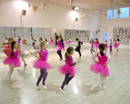 Locatia Forever Dance 11